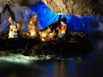 Presepe in grotta